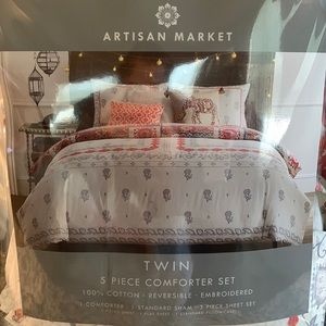 Twin/Twin XL Bedding